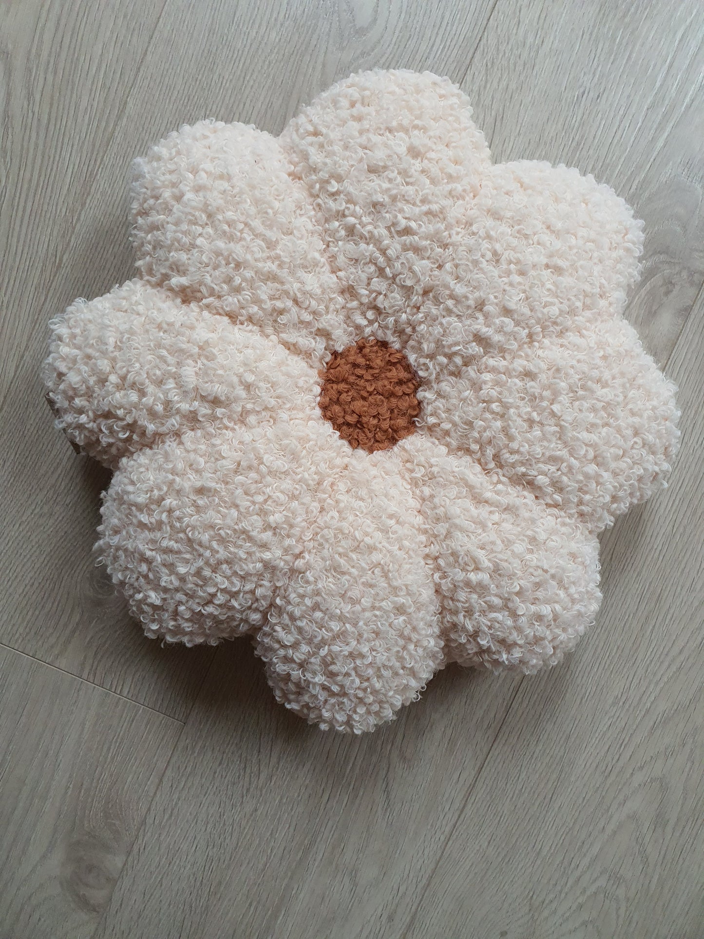 Coussin Daisy Fait à la Main